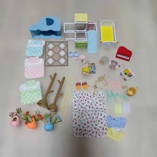 Sylvanian baby figures - 2,