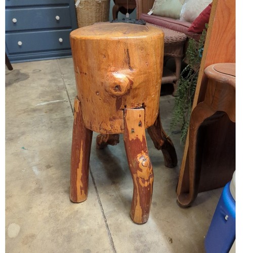 Tall rustic farmhouse - 25.6",