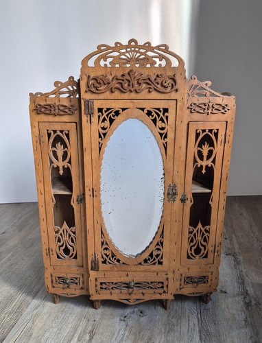 Antique art nouveau - art, toilet